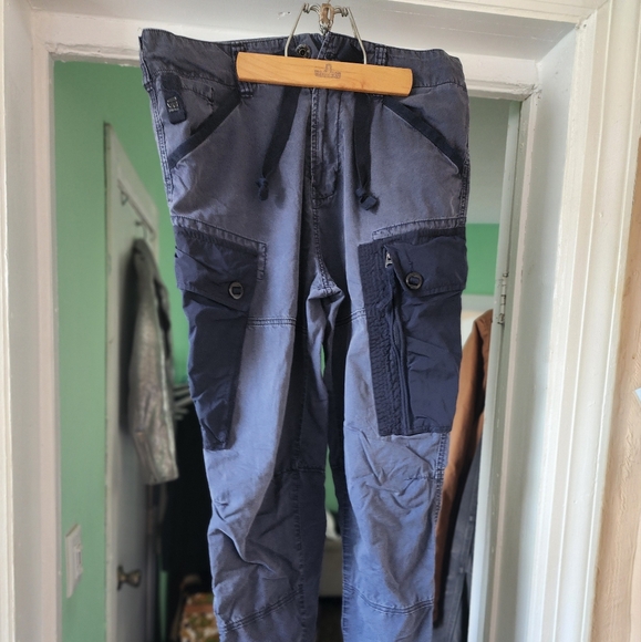 G Raw men's classic khaki multiple pockets pants. - Picture 7 of 8